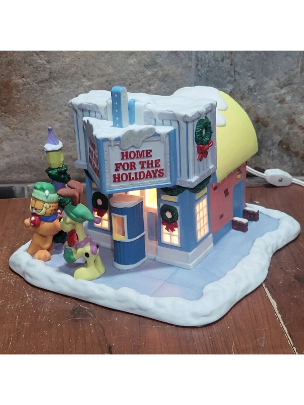 Vintage Garfields Christmas Village At The Movies Danbury Mint Lights Jim Davis